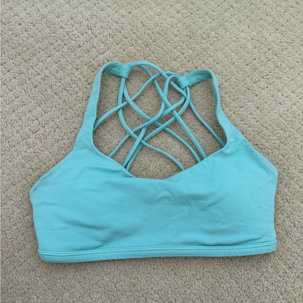 Lululemon free to be bra in Wild Mint